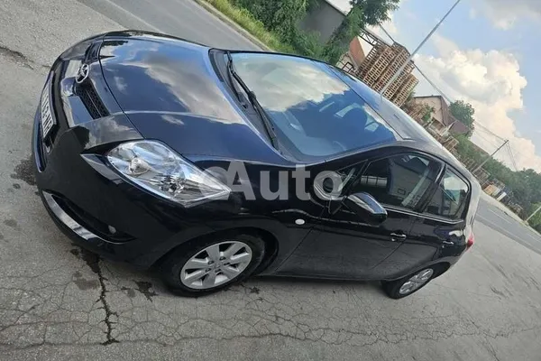 Toyota Auris — polovni automobil