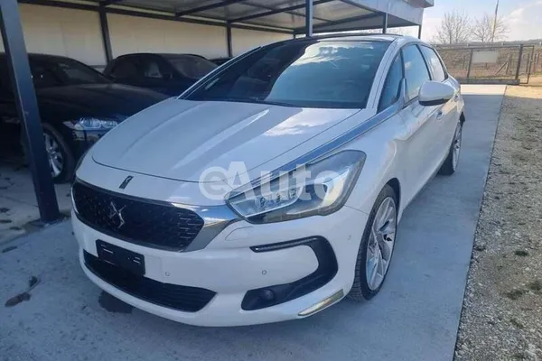 DS 5 — polovni automobil