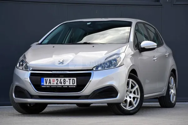 Peugeot 208 — polovni automobil