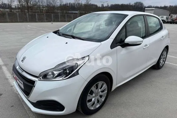 Peugeot 208 — polovni automobil