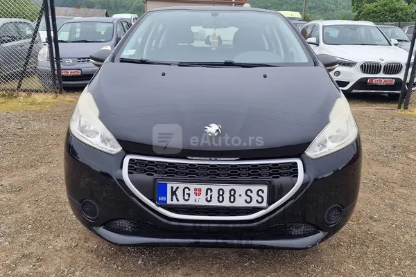 Peugeot 208 — polovni automobil