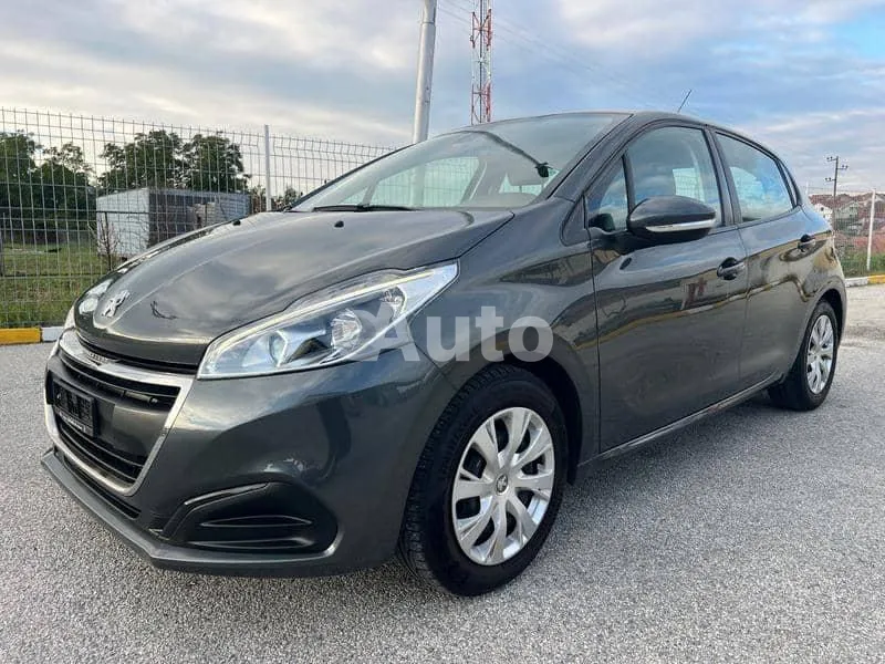 Peugeot 208 — polovni automobil