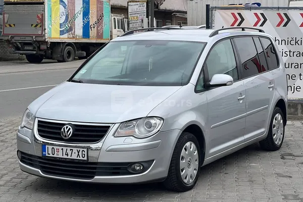 Volkswagen Touran — polovni automobil