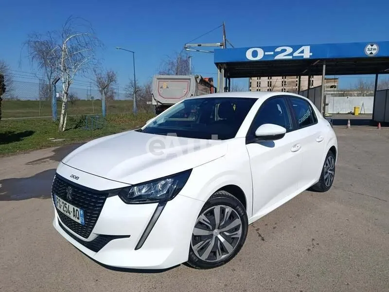 Peugeot 208 — polovni automobil