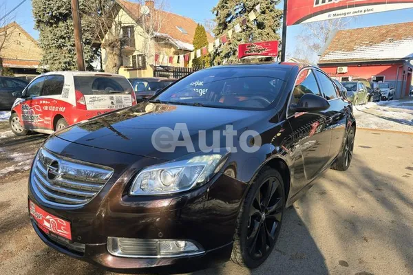 Opel Insignia — polovni automobil