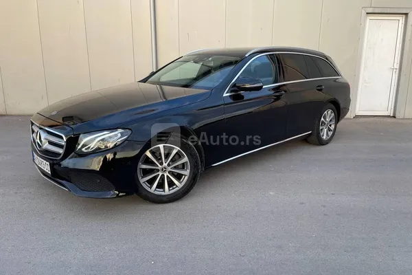 Mercedes Benz E 200 — polovni automobil