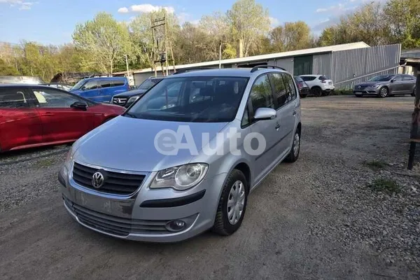 Volkswagen Touran — polovni automobil