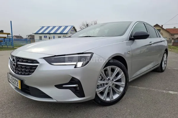 Opel Insignia — polovni automobil