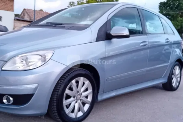Mercedes Benz B 180 — polovni automobil