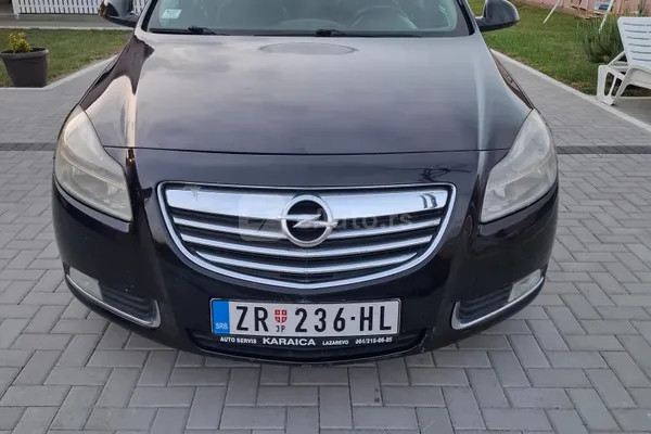 Opel Insignia — polovni automobil