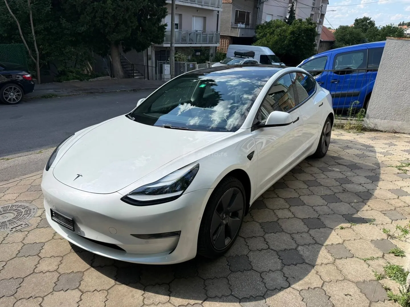 Tesla Model 3 — polovni automobil