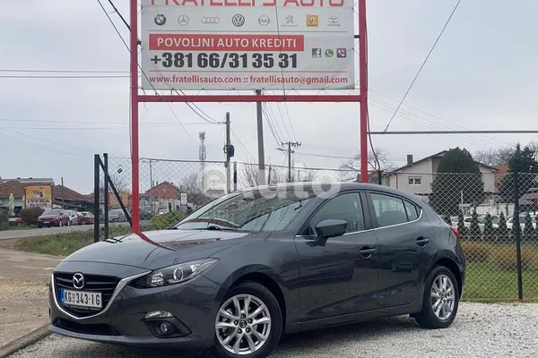 Mazda 3 — polovni automobil