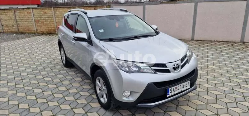 Toyota RAV 4 — polovni automobil