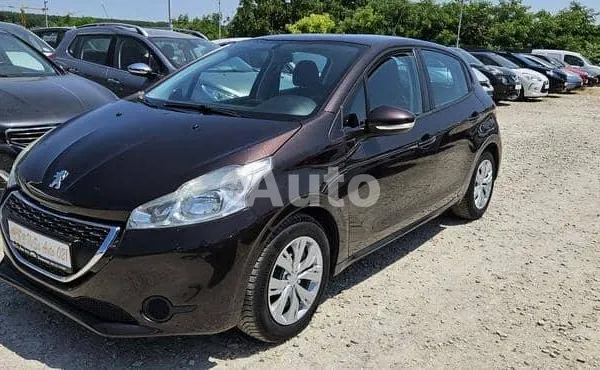 Peugeot 208 — polovni automobil