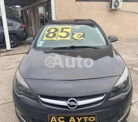 Opel Astra J — polovni automobil