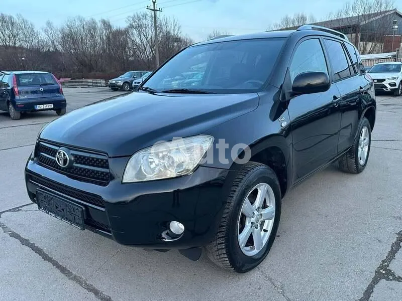 Toyota RAV 4 — polovni automobil