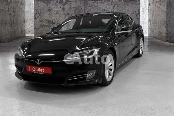 Tesla Model S — polovni automobil