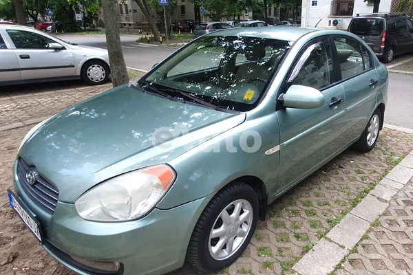 Hyundai Accent — polovni automobil