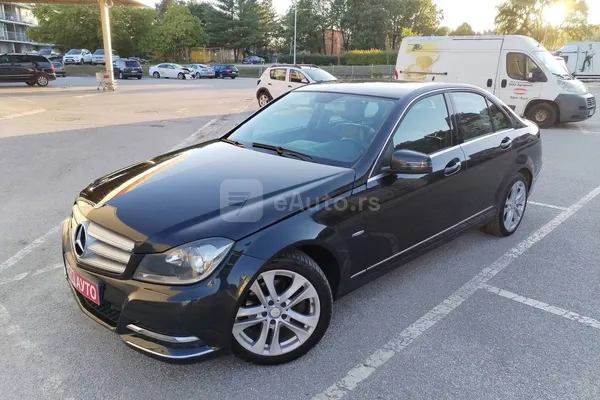 Mercedes Benz C 180 — polovni automobil