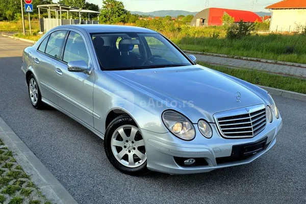 Mercedes Benz E 220 — polovni automobil