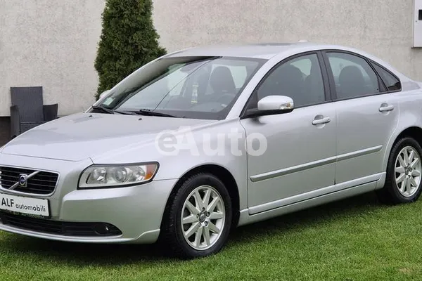 Volvo S40 — polovni automobil