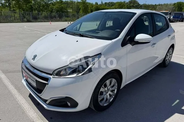 Peugeot 208 — polovni automobil