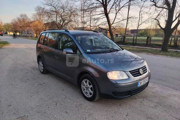 Volkswagen Touran — polovni automobil
