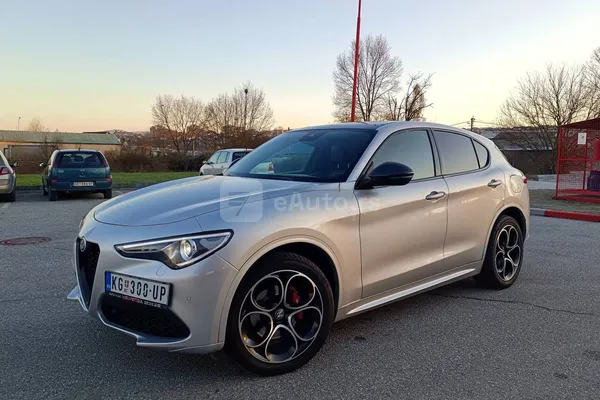 Alfa Romeo Stelvio — polovni automobil, oglas