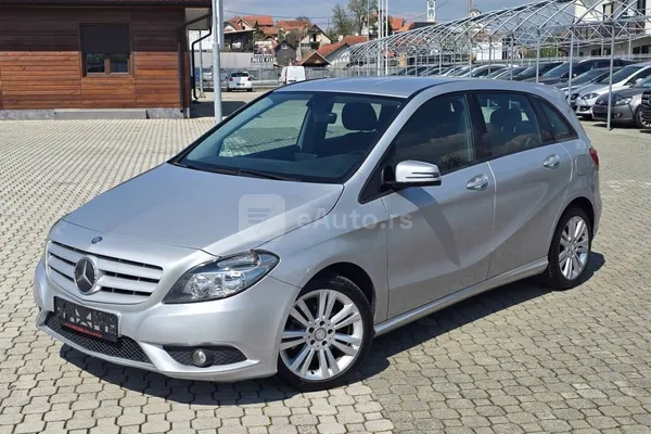 Mercedes Benz B 180 — polovni automobil