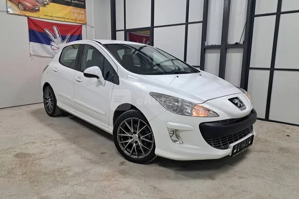 Peugeot 308 — polovni automobil