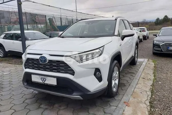 Toyota RAV 4 — polovni automobil