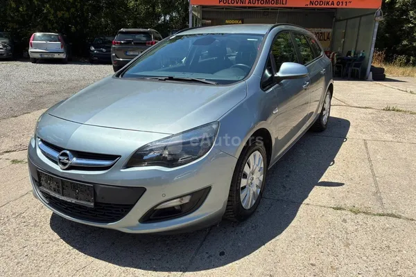 Opel Astra J — polovni automobil