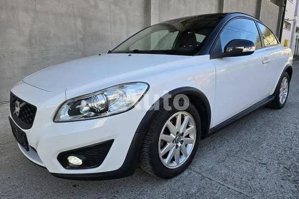 Volvo C30 — polovni automobil