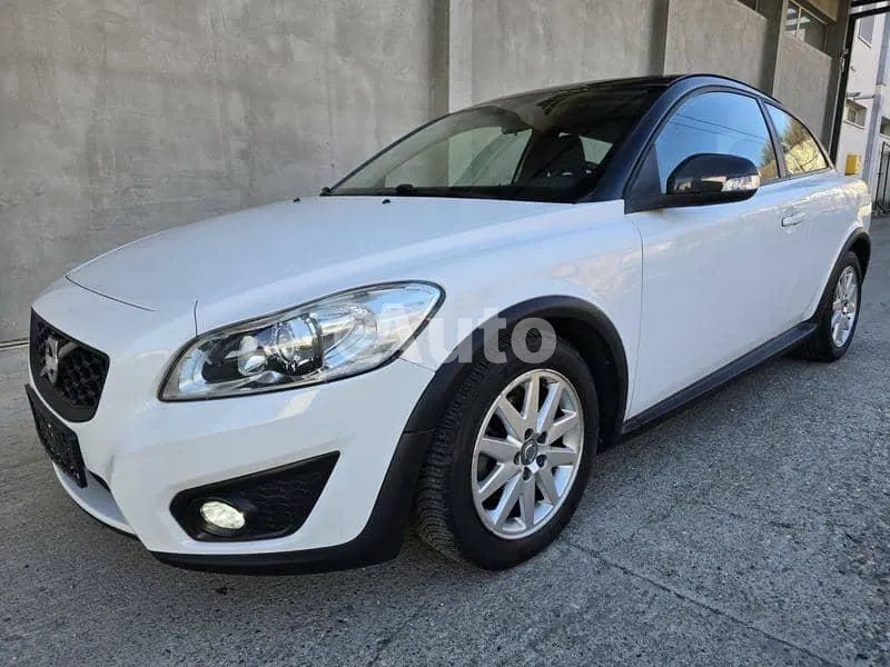 Volvo C30 — polovni automobil