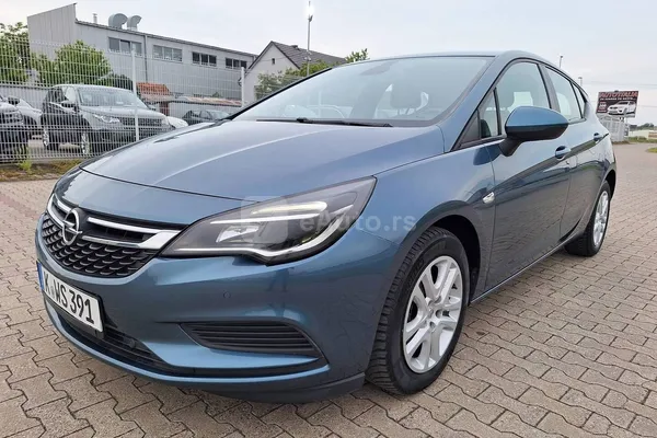 Opel Astra K — polovni automobil