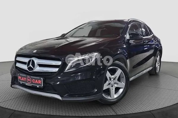 Mercedes Benz GLA 180 — polovni automobil