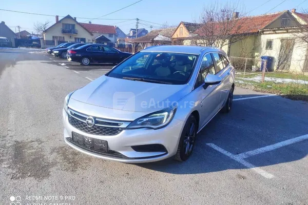 Opel Astra K — polovni automobil