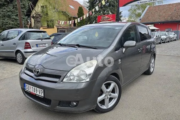 Toyota Corolla Verso — polovni automobil