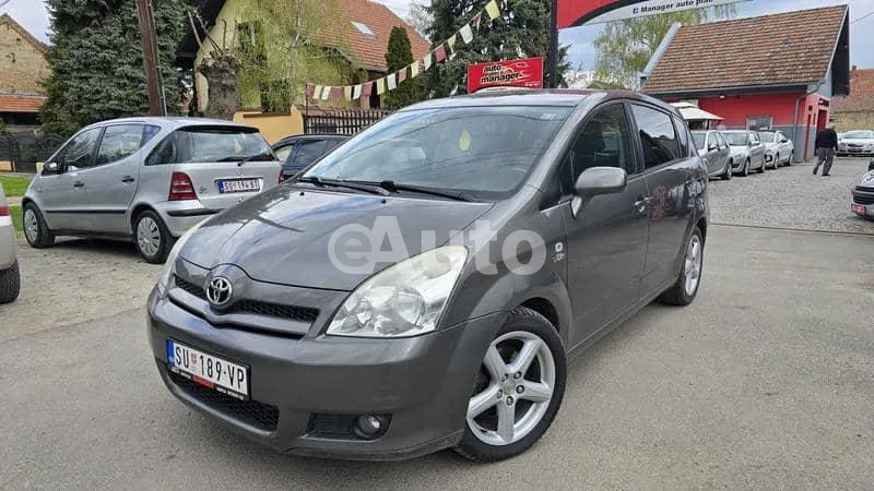 Toyota Corolla Verso — polovni automobil