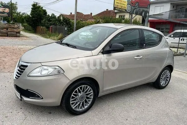 Lancia Ypsilon — polovni automobil