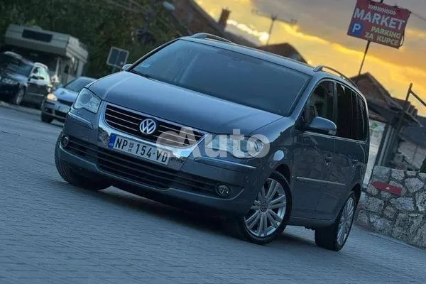 Volkswagen Touran — polovni automobil