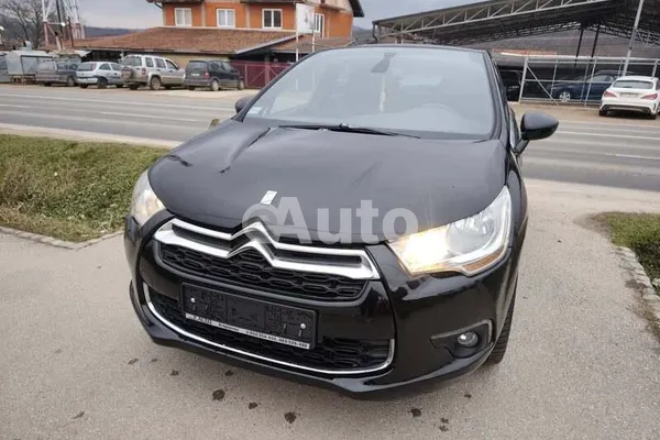 DS 4 — polovni automobil