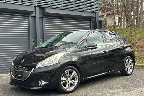 Peugeot 208 — polovni automobil