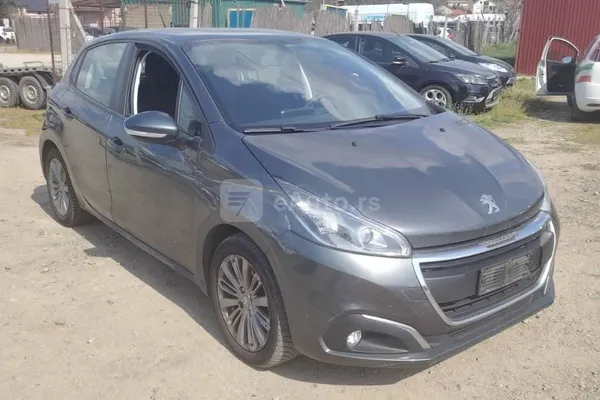 Peugeot 208 — polovni automobil