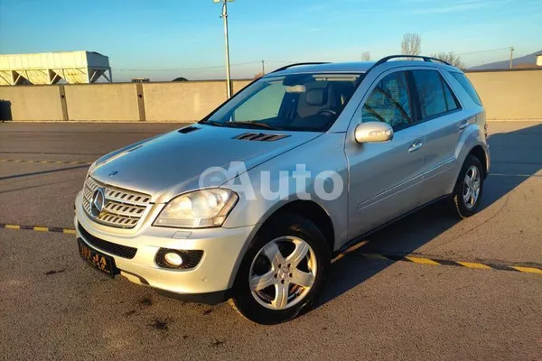 Mercedes Benz ML 280 — polovni automobil