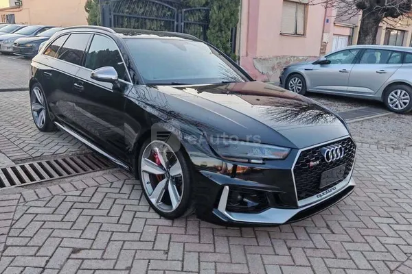 Audi RS4 — polovni automobil