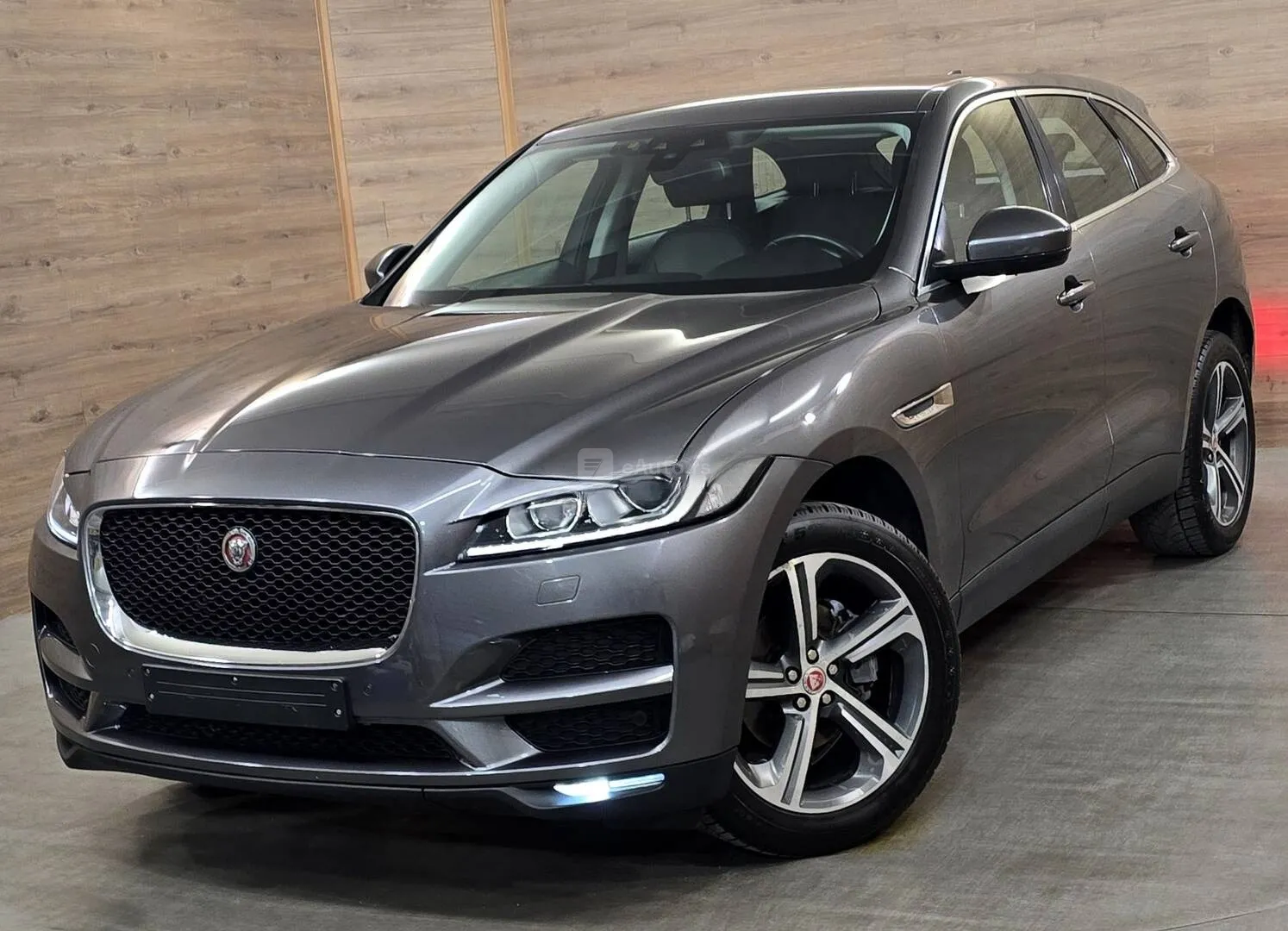 Jaguar F pace — polovni automobil