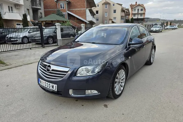 Opel Insignia — polovni automobil