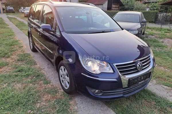 Volkswagen Touran — polovni automobil