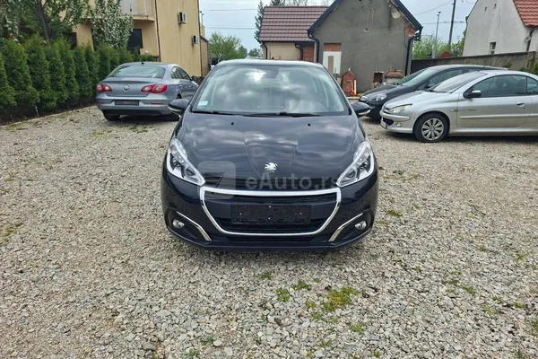 Peugeot 208 — polovni automobil